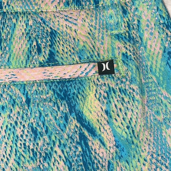 Hurley Snakeskin Print Jean Shorts 3 - Picture 4 of 7